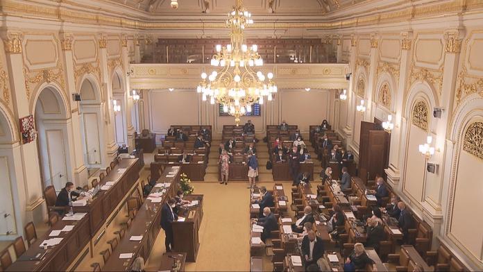 Sněmovna zrušila automatické zakládání datových schránek. Lidé o ně budou žádat