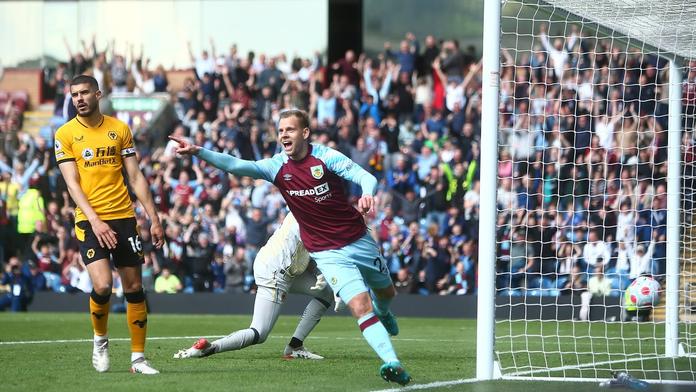 Spasitel Vydra! Gólem zařídil cennou výhru v boji o záchranu. Liverpool vyhrál