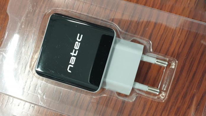 Pozor na některé USB nabíječky! Třetina z nich při kontrole pohořela