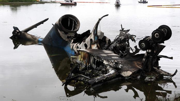 Piloti, co havarovali s týmem Jaroslavle: Letěli nelegálně a brali léky
