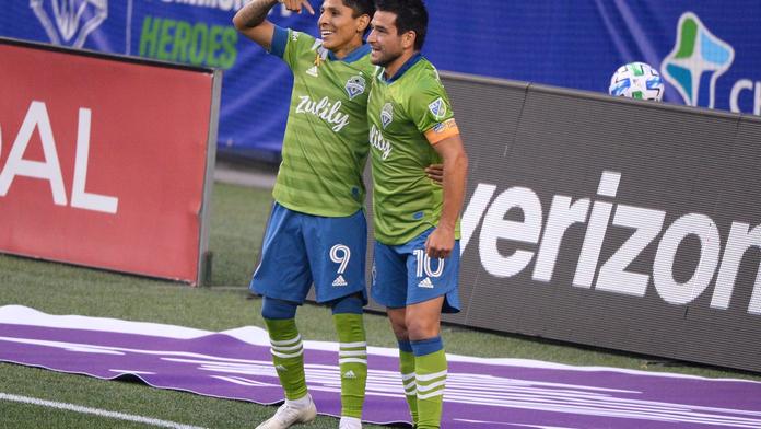 Seattle zaváhání nepřipustil, v prvním poločase kopal dvě penalty