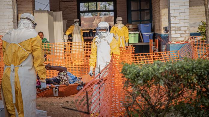 Ebola dorazila do Evropy. Francie potvrdila první případ nákazy
