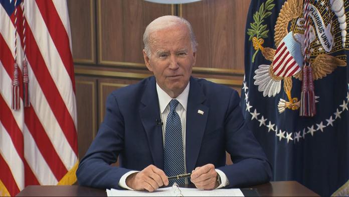 Biden rozhodl o odtajnění informací o původu koronaviru. Čína se bouří