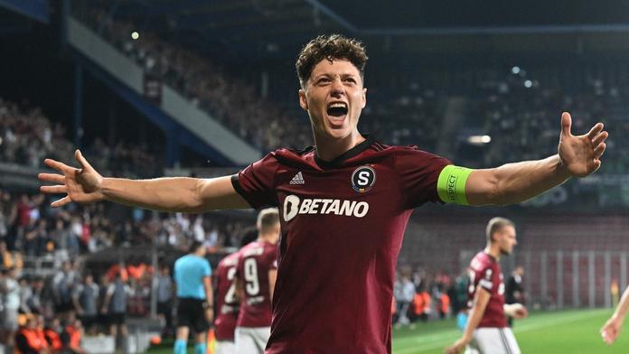 Pocta pro sparťana Krejčího. Góly ho dostaly do nominace o hráče kola EL