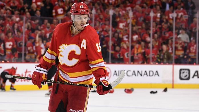 Hvězdný Tkachuk odmítá podepsat smlouvu s Calgary. Dočká se výměny?