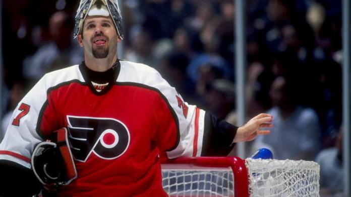 Flyers vsadili na bláznivou legendu! Hextall bude generálním manažerem