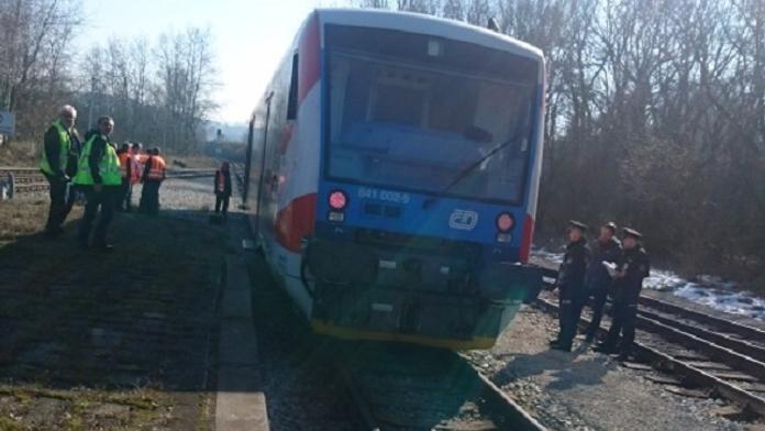 Vlak se rozjel, strojvedoucí byl venku! Policie zjistila, co se stalo