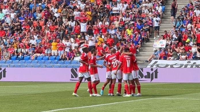 To byla raketa! Jurásek skóroval při premiéře za Benficu. Přihrál mu Di María