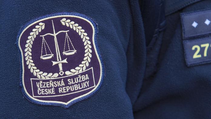 Osm dozorců mělo napadat vězně. Jsou trestně stíhaní