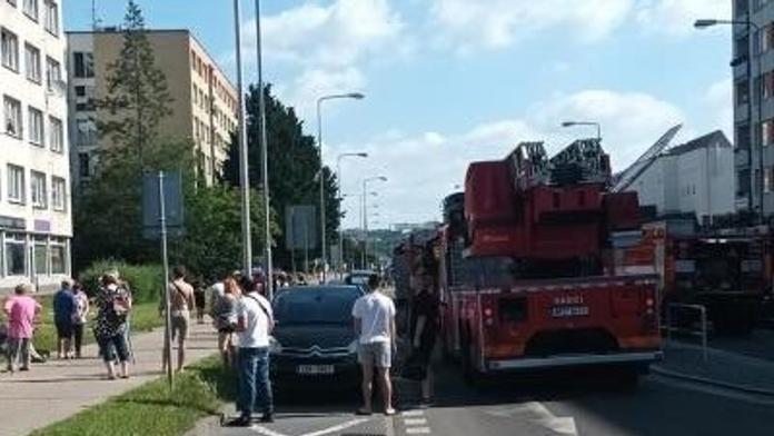 Požár panelového domu v Mladé Boleslavi