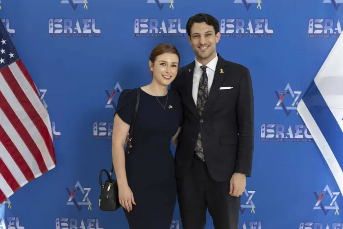 Zastřelený pár Sarah Milgrimová a Yaron Lischinsky