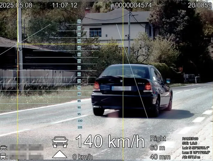 Mladý řidič přišel na místě o řidičské oprávnění