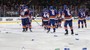 Hráči New Yorku Islanders obsypáni plechovkami