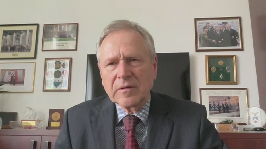Ukrajina trpí pocitem, že je proti agresorovi sama. EU pomoc USA nenahradí, říká generál