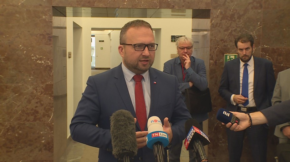 Boj o konsolidační balíček jde do třetího čtení