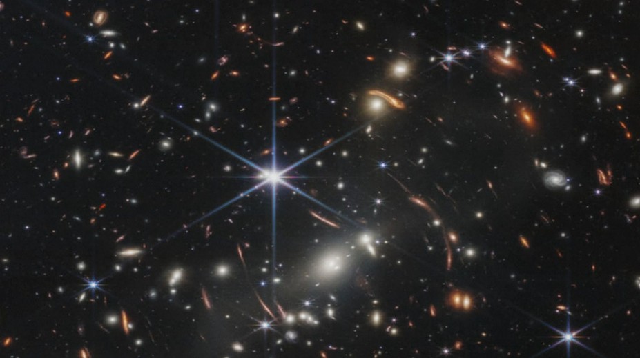 Nejhlubší náhled do vesmíru! NASA ukázala snímky z Webbova teleskopu