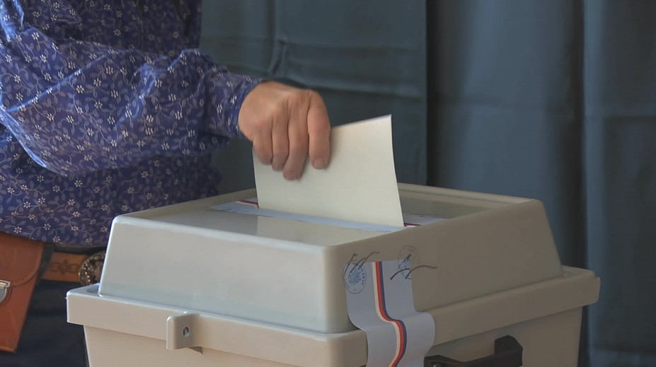 Debata o snížení volebního věku: Nemyslím si, že by to byla vhodná změna, říká Valeš