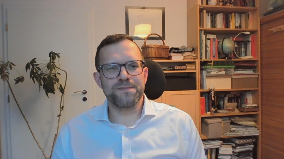 Pokud by ČNB ignorovala nárůst inflace, rostly by úrokové sazby ještě víc, říká ekonom