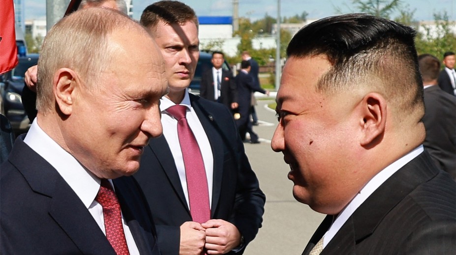 Kim Čong-un pozval Putina do Koreje. Je to logické, oba režimy moc přátel nemají, říká rusista