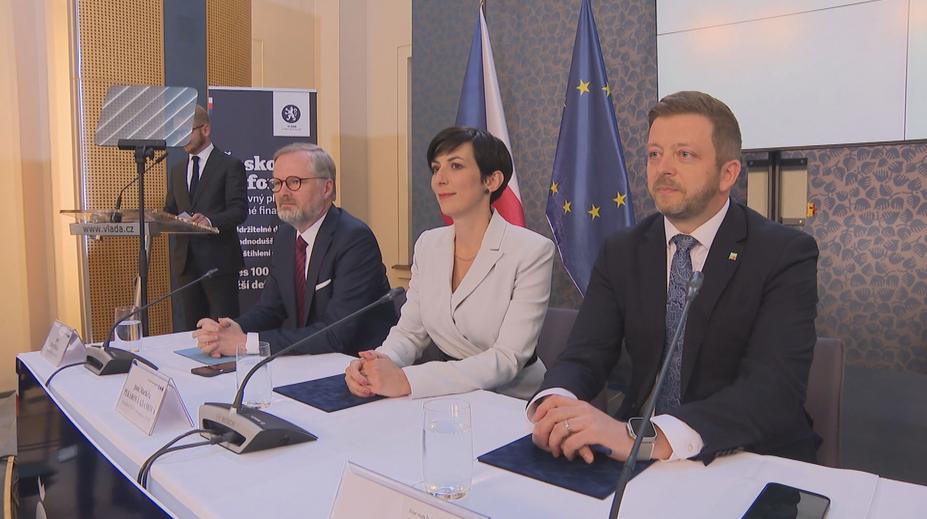 Valeš: Vládní koalice nezvládá plnit sliby. Průzkumy se shodují, že jí klesá oblíbenost