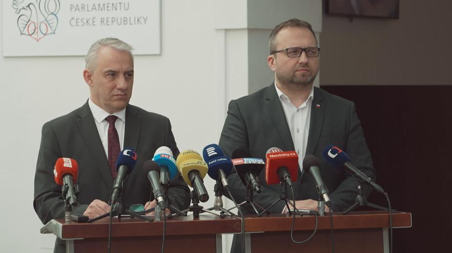 Jurečka a Středula jednali o zvyšování platů nebo důchodech u náročných profesí