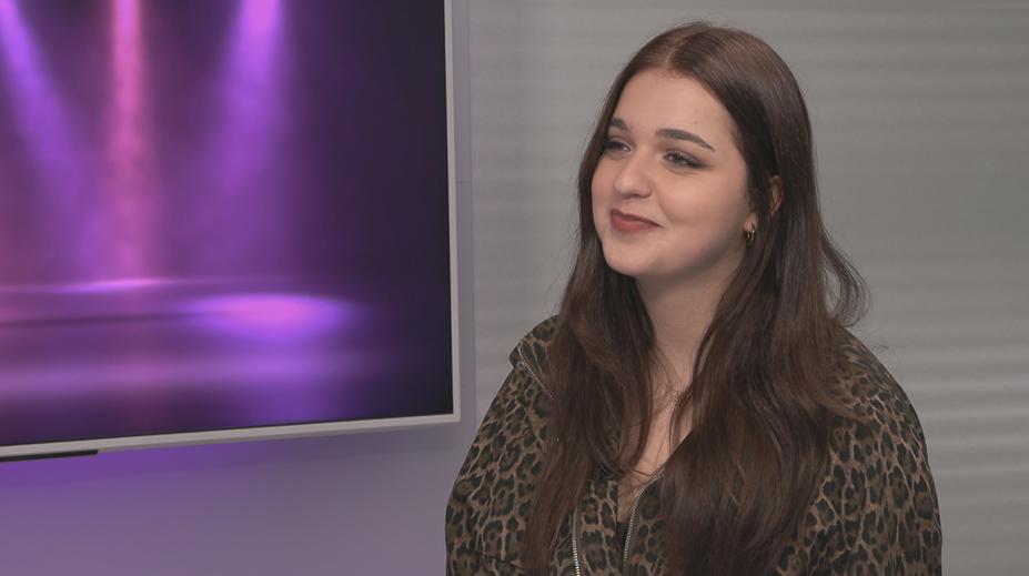 Během turné s Jasonem Derulem jsem se učila na maturitu, prozradila zpěvačka