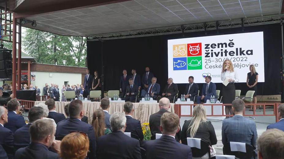 Začal agrosalon Země živitelka. Zeman vyzval k zastropování cen energií
