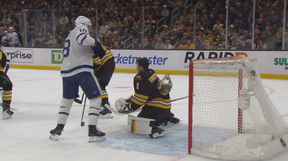 Momenty týdne v NHL: Swayman se podruhé narodil. Pasta dal 400. gól v NHL