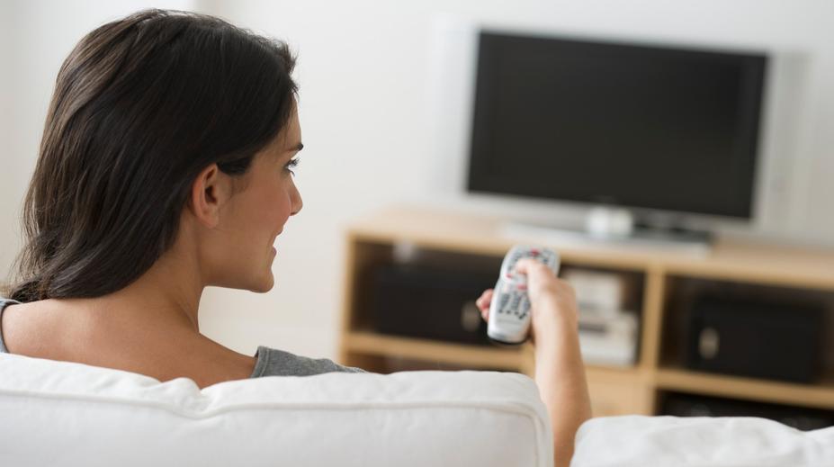 Trestné činy i sledování televize. Průzkum ukázal, co vše ovlivňují vysoké teploty