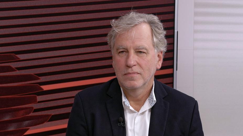 Levnější fungování státu a reforma příjmů. Niedermayer rozebral, jak by řešil státní dluh