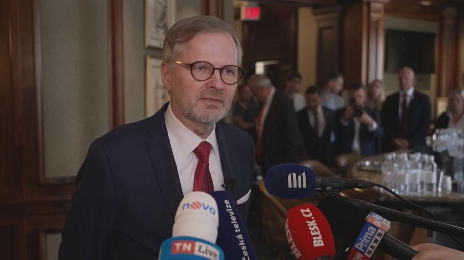 Fiala navštívil sídlo CIA. Bidenovi předá tradiční český dárek