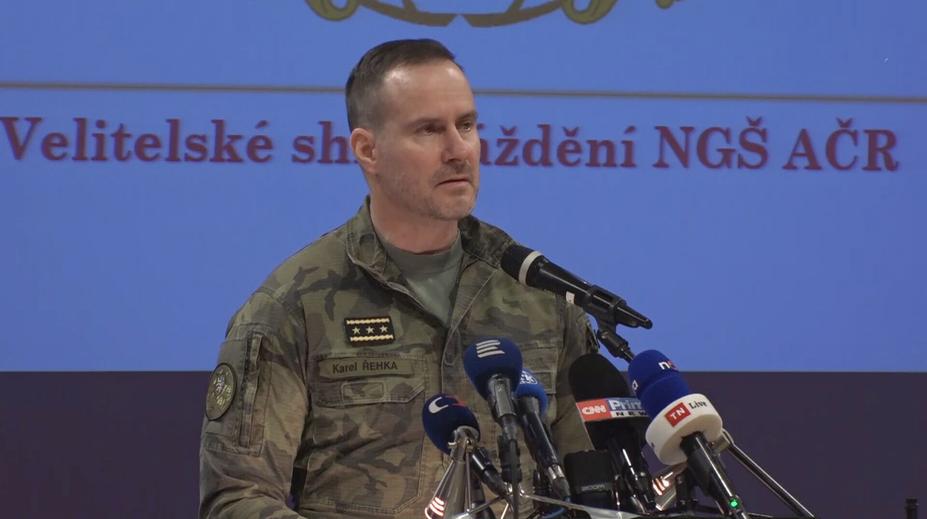 Velitel armády Řehka: Situace se nelepší. Chystáme se na boj, abychom se mu vyhnuli