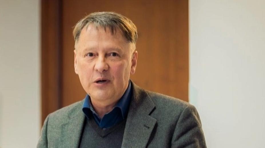 Prezident jmenoval Vladimíra Balaše ministrem školství. Měl však dvě výhrady