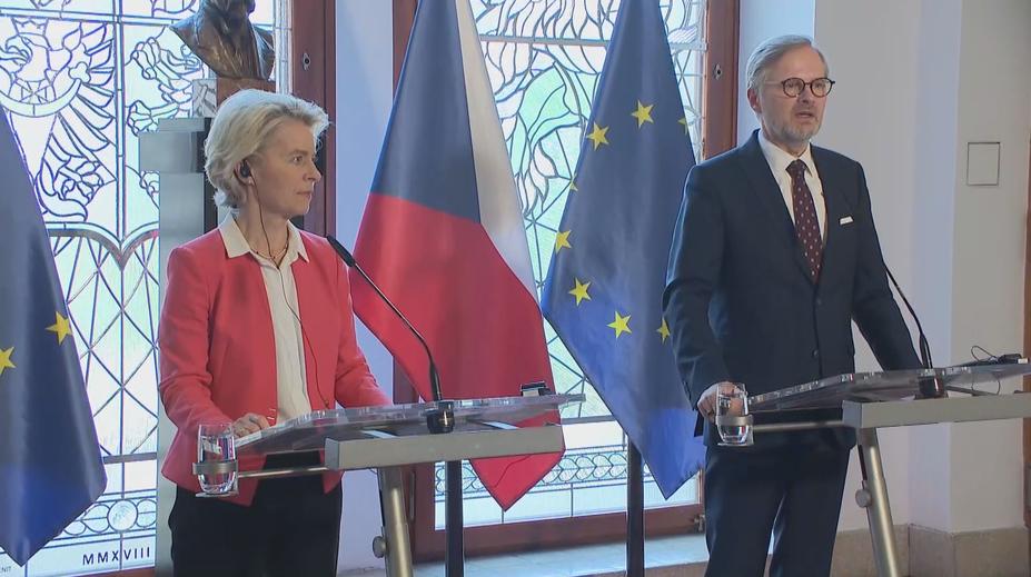Von der Leyenová v Praze promluvila na Green Deal Summitu a setkala se s Fialou