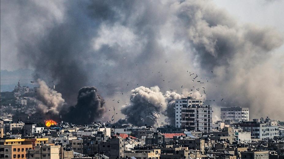 Členové Hamásu se snaží splynout s davem. Evakuaci Palestinců bránili, říká analytik