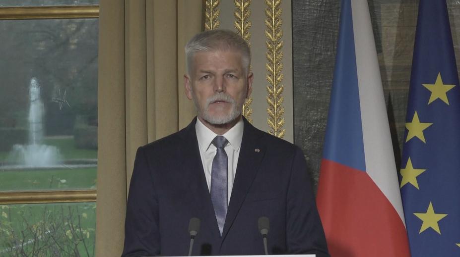 Prezident Pavel navštívil Macrona. Cením si shody na podpoře Ukrajiny, řekl