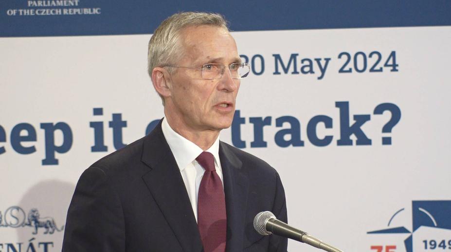 Jens Stoltenberg navštívil Prahu. Prezident Pavel mu udělil vyznamenání