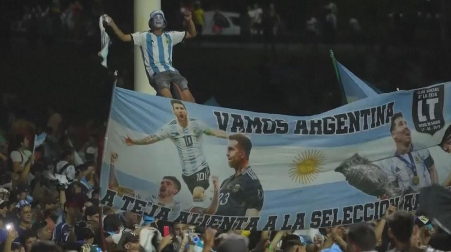 Rey: Argentina fotbalem žije. Běžní lidé tam sní, že budou jako Messi