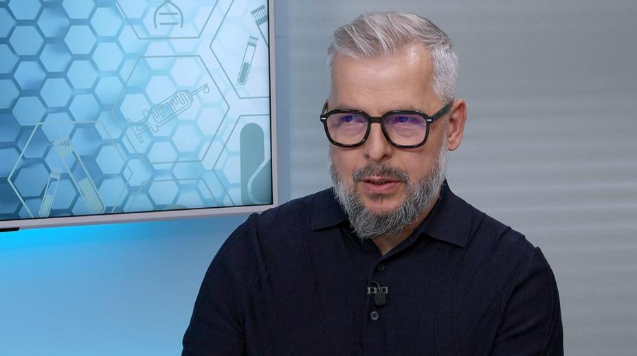 S křečovými žilami pomáhají kompresní punčochy, dají se nosit i elegantně, říká lékař