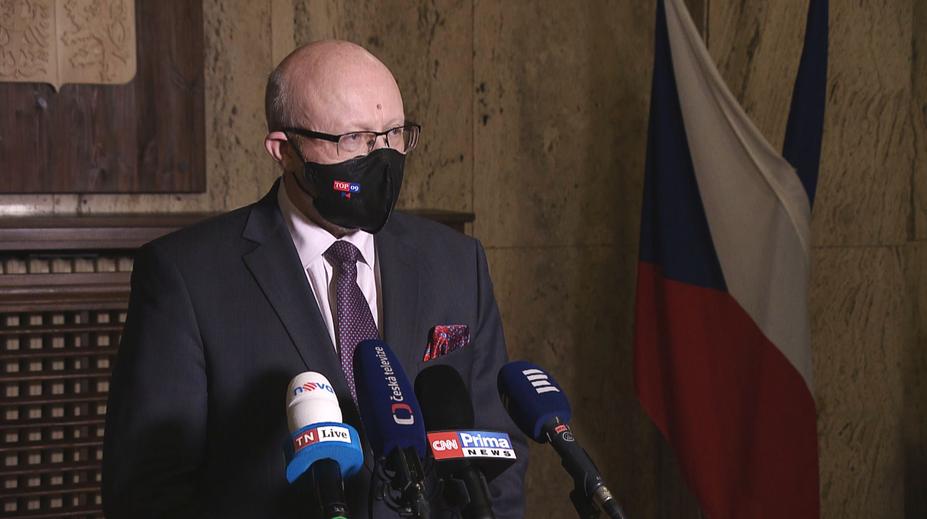 Ministr Válek chystá pracovní karanténu