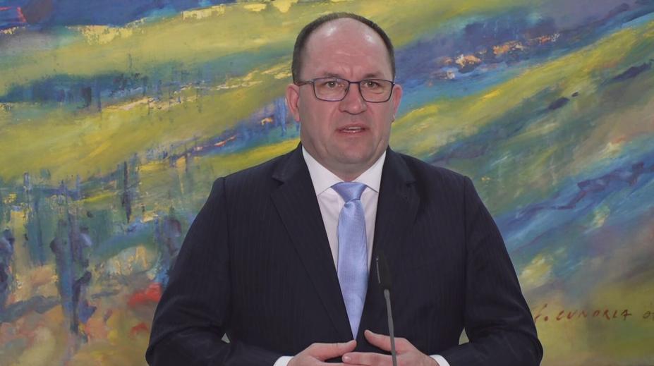 Ministerstvo zavedlo opatření před slintavkou a kulhavkou. U zvířat má katastrofální dopady, varuje Výborný