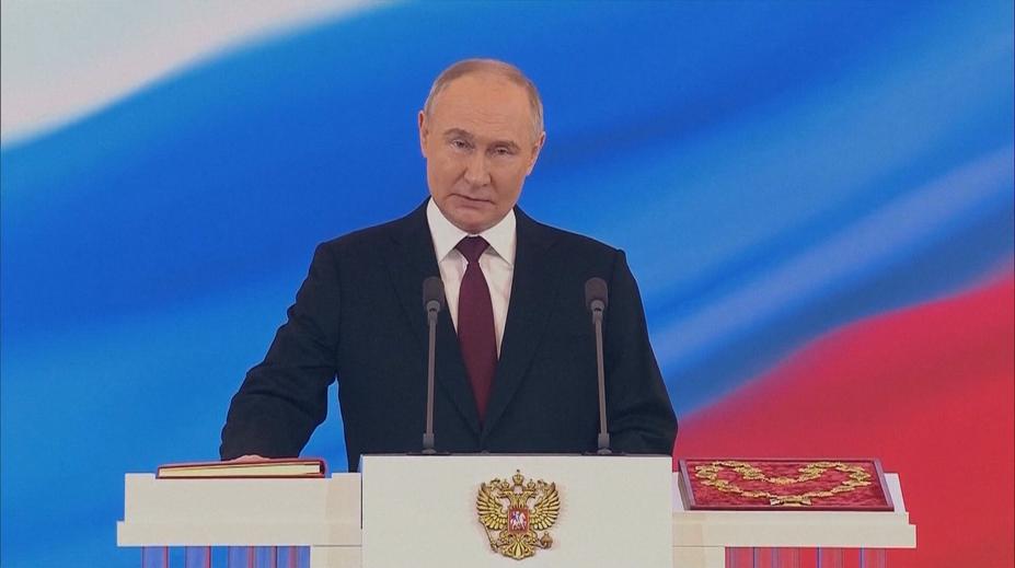 Putin je po inauguraci. Rusové válce fandí, o objektivní informace nemají zájem, říká Just