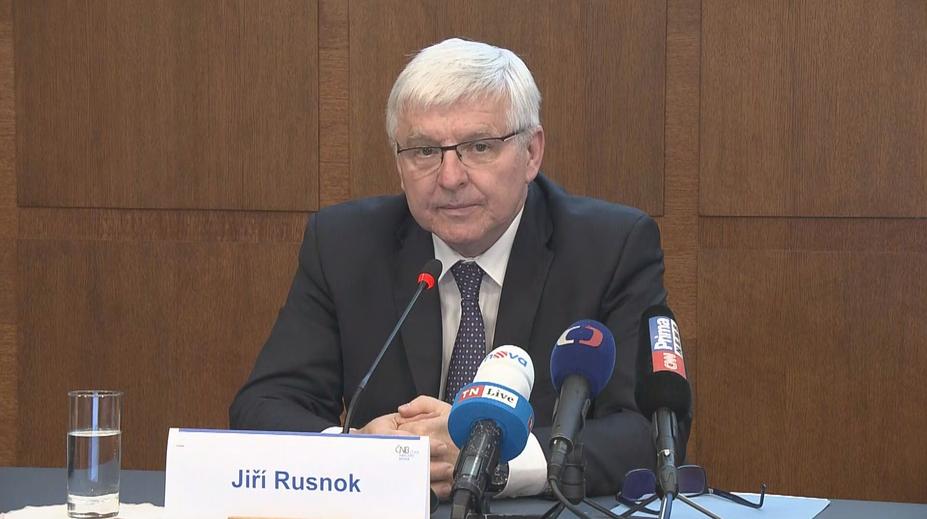 Rusnok: Cílem je zamezit oslabení kurzu koruny