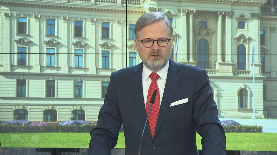 Konec vysokým cenám potravin i změny v důchodech. Fialův kabinet představil další kroky