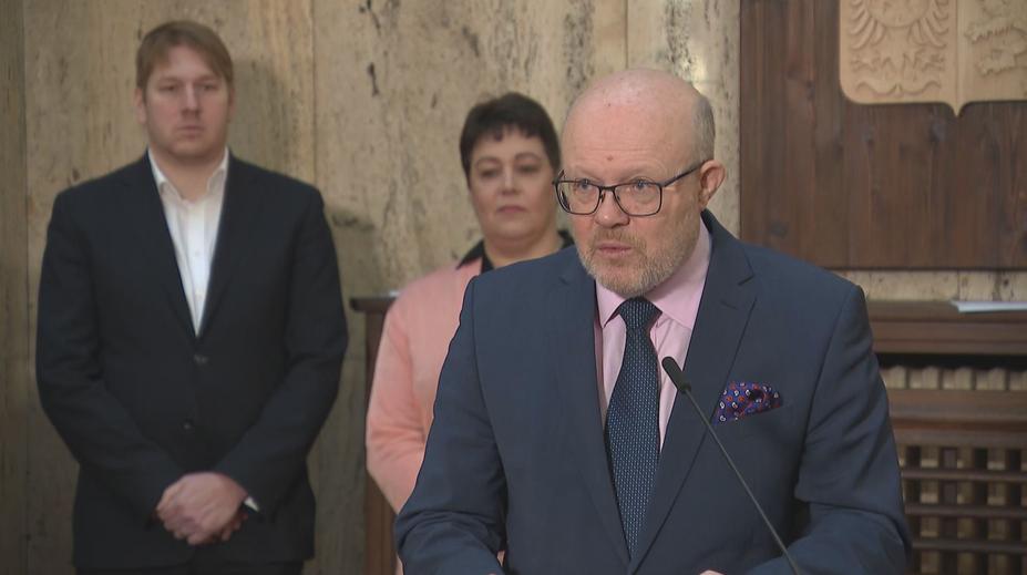 Válek vyzval k očkování. Riziko nakažení covidem je nyní vysoké, varoval