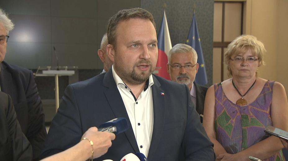 Tarifní složka platu se některým profesím zvýší o 10 procent