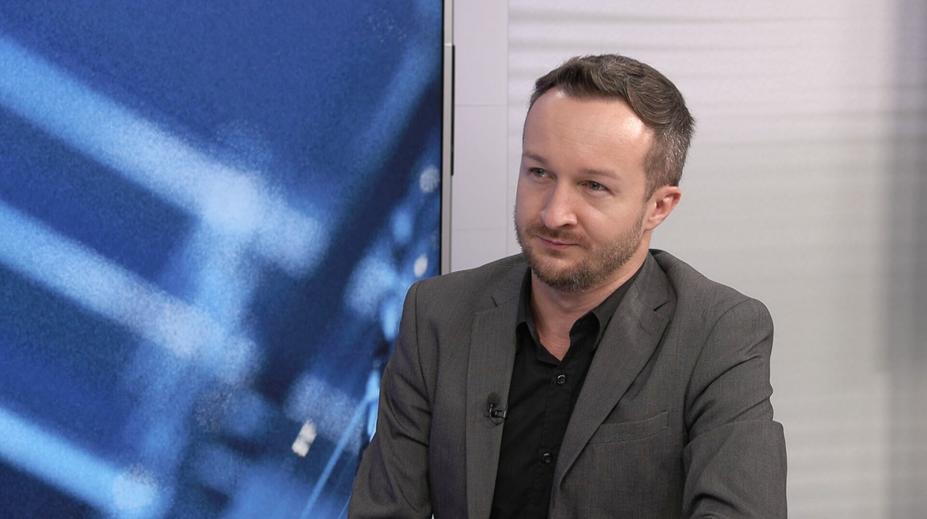 Babišův návrat je historický milník. V polistopadové éře se to povedlo jen Klausovi, hodnotí Školník