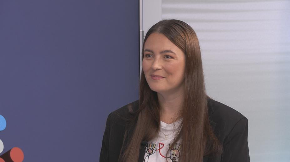 Každý kousek má svůj příběh. Nese vzpomínku a emoci, řekla Sklář