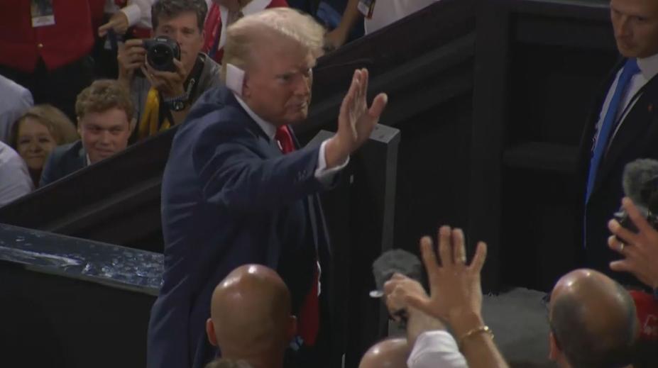 Politolog: Pokus o atentát může Trumpovi v kampani výrazně pomoci