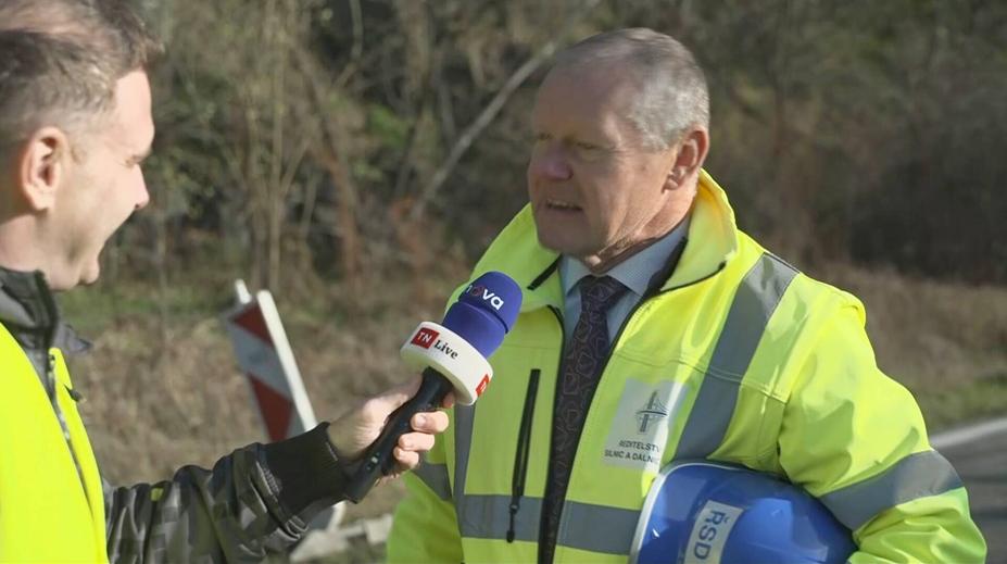 Na Třebíčsku opravují silnici. Kvůli povodním se u ní sesunul svah